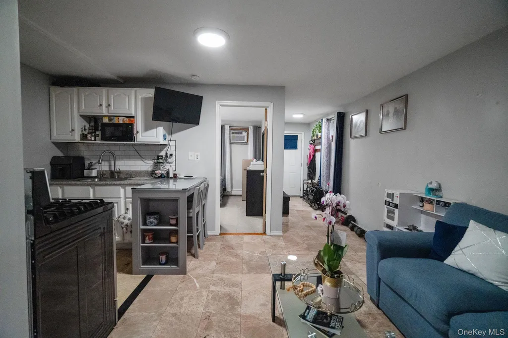 874 Pine Street Brooklyn NY 11208