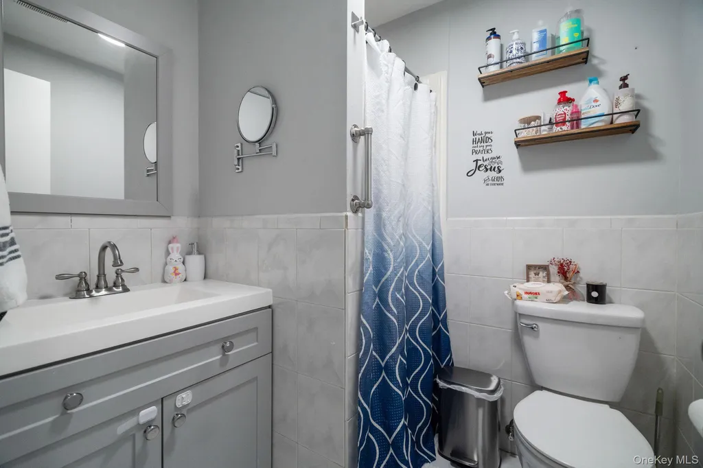 874 Pine Street Brooklyn NY 11208