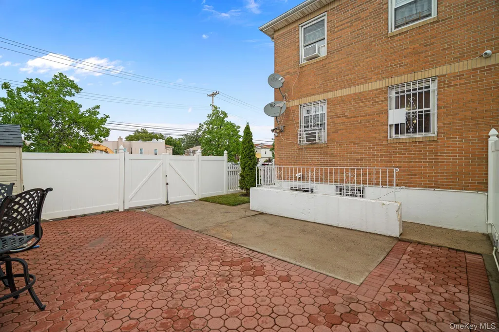 874 Pine Street Brooklyn NY 11208