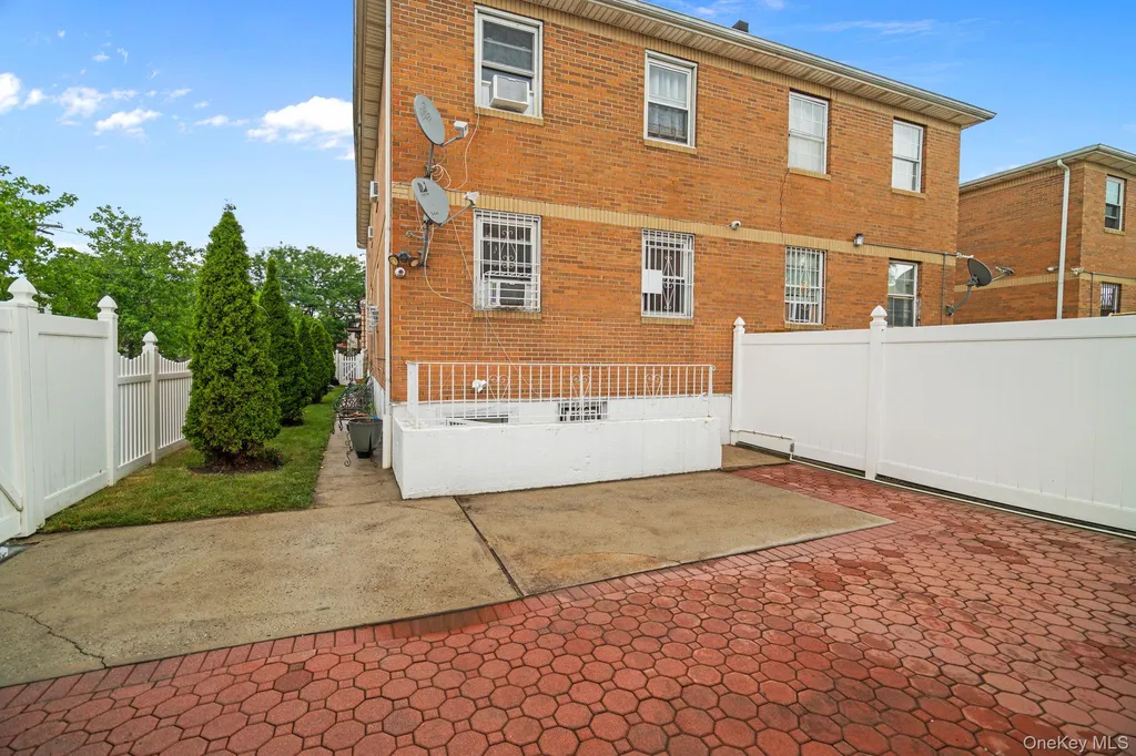 874 Pine Street Brooklyn NY 11208