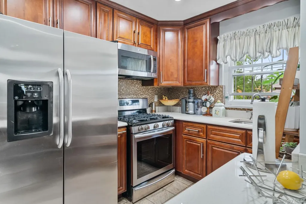 874 Pine Street Brooklyn NY 11208