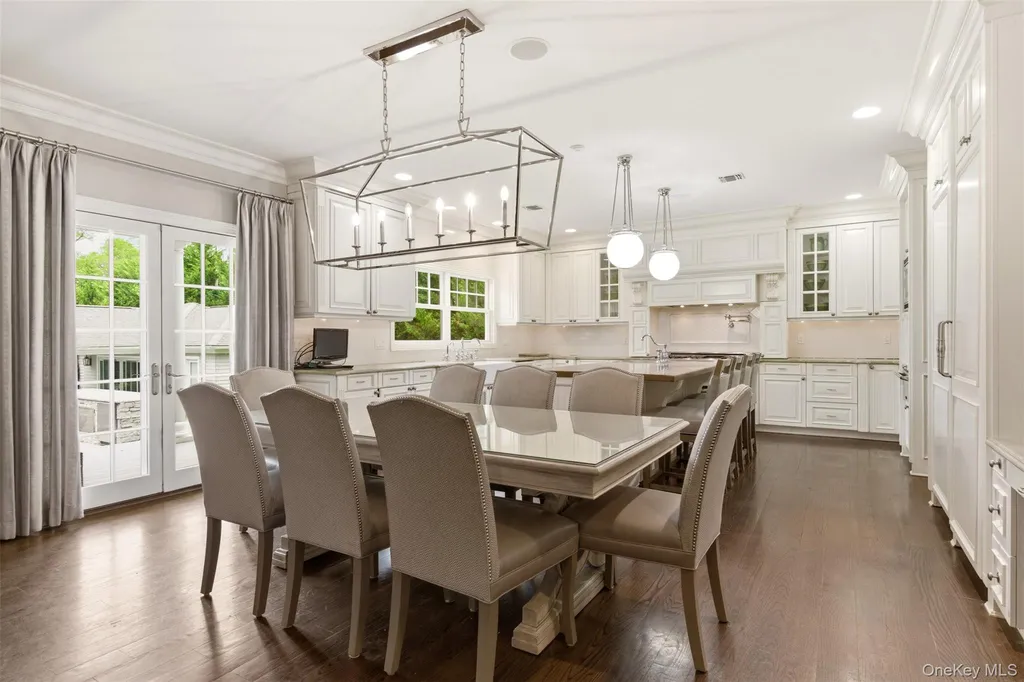 9 May Hill Lane Dix Hills NY 11746