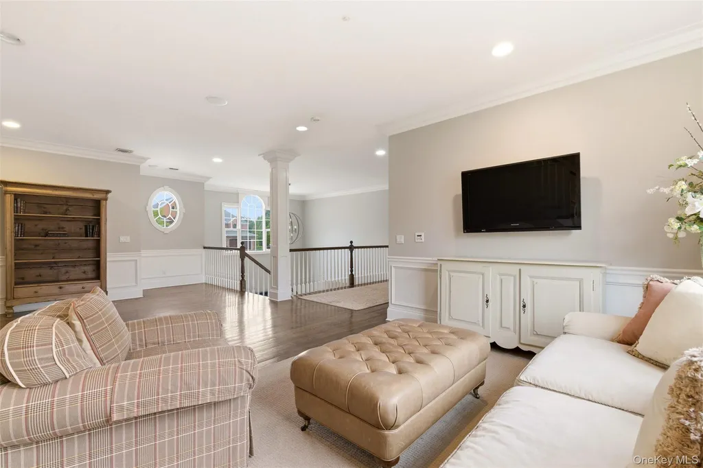 9 May Hill Lane Dix Hills NY 11746