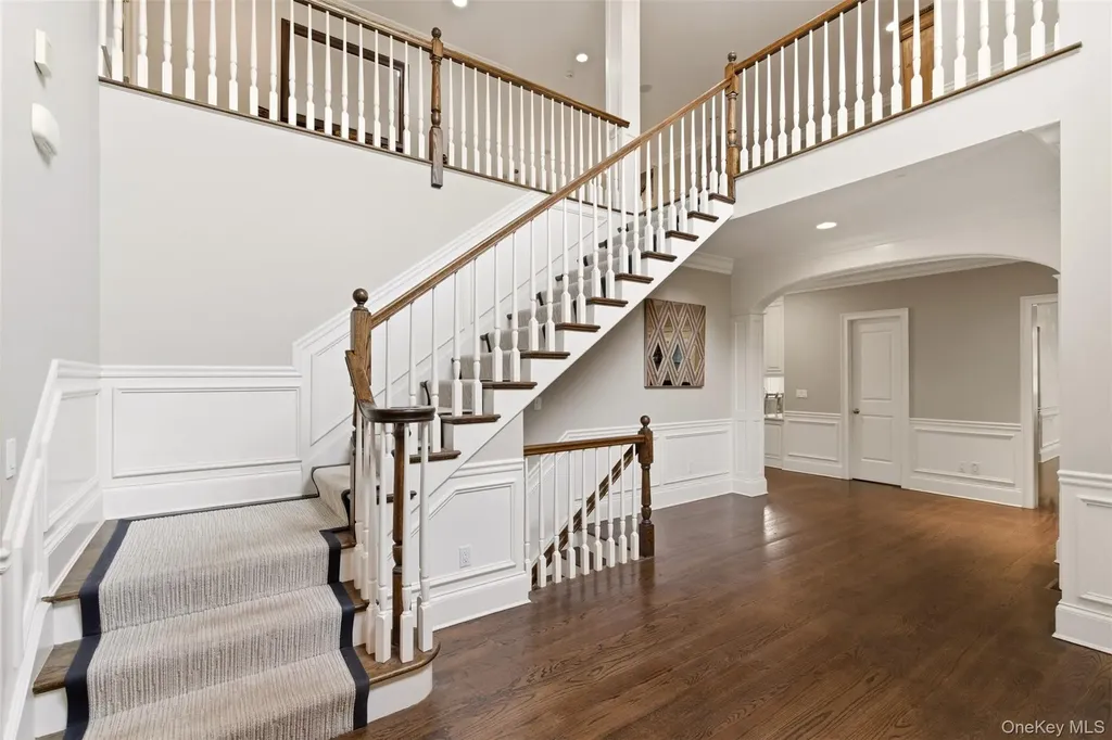 9 May Hill Lane Dix Hills NY 11746