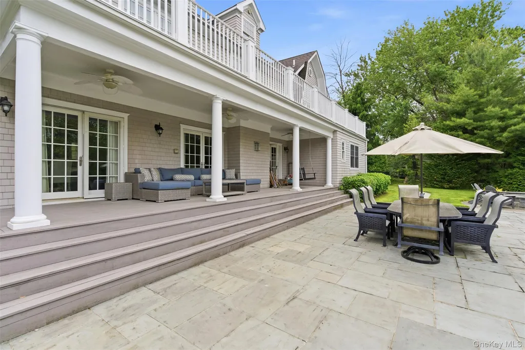9 May Hill Lane Dix Hills NY 11746