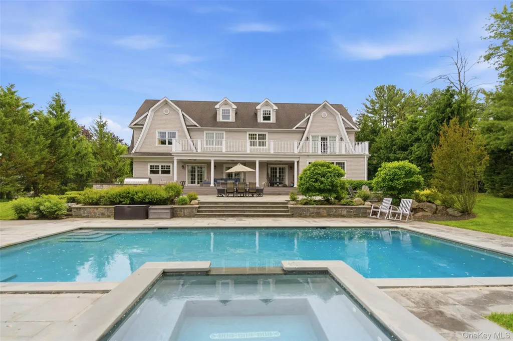 9 May Hill Lane Dix Hills NY 11746