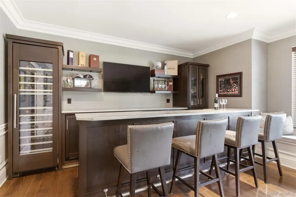 9 May Hill Lane Dix Hills NY 11746