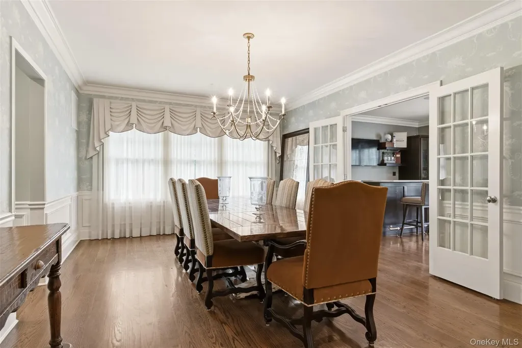9 May Hill Lane Dix Hills NY 11746