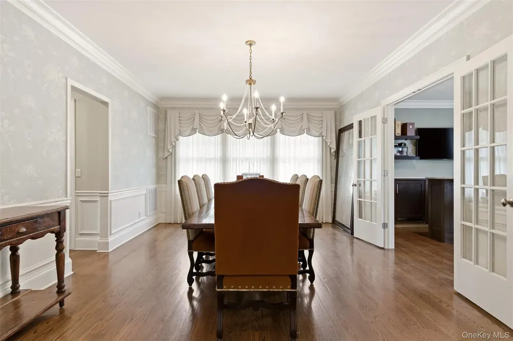 9 May Hill Lane Dix Hills NY 11746