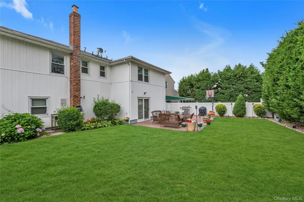 928 N Fletcher Avenue Valley Stream NY 11580