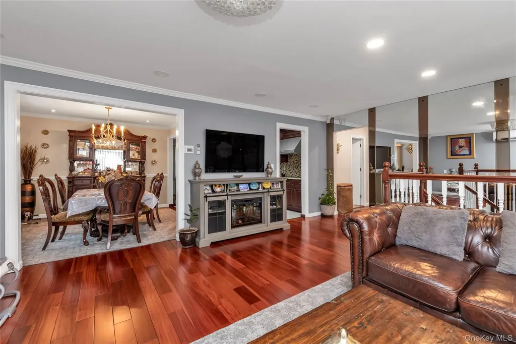 928 N Fletcher Avenue Valley Stream NY 11580
