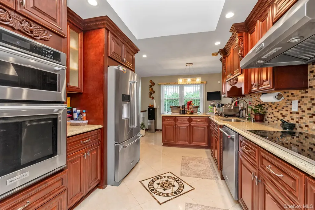 928 N Fletcher Avenue Valley Stream NY 11580