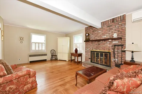 344 New York Avenue Massapequa Park NY 11762