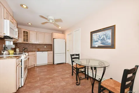 344 New York Avenue Massapequa Park NY 11762