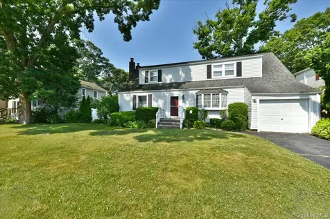 344 New York Avenue Massapequa Park NY 11762