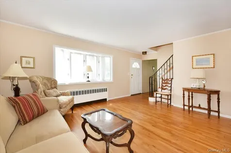344 New York Avenue Massapequa Park NY 11762