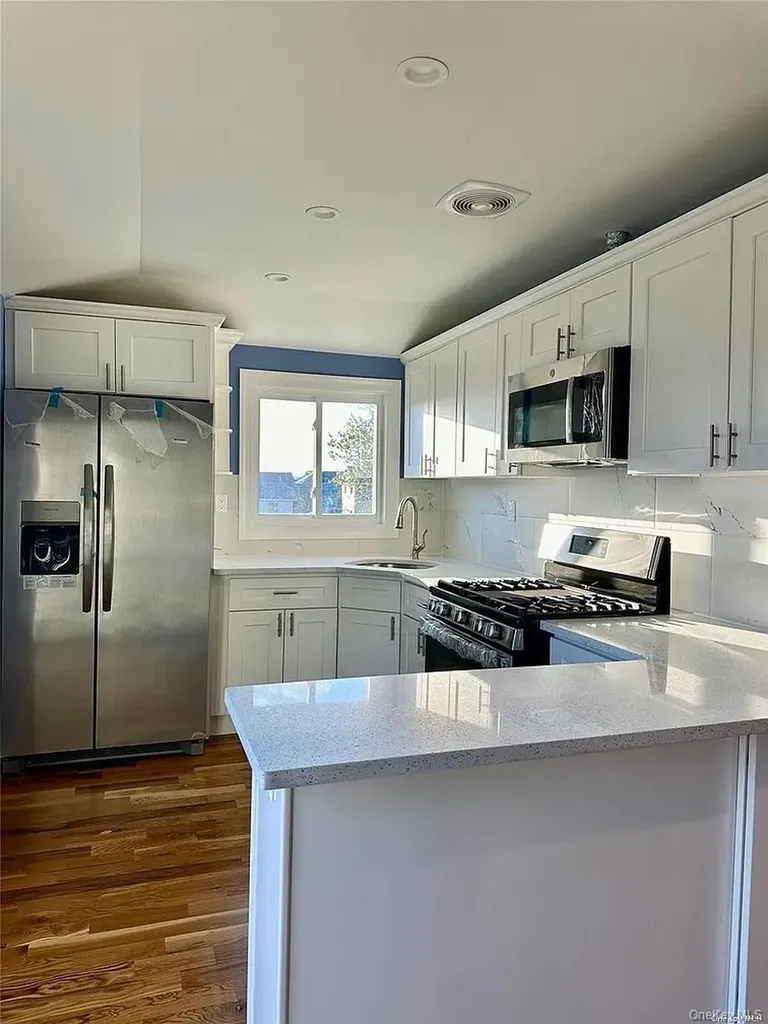 10211 164th Avenue Howard Beach NY 11414