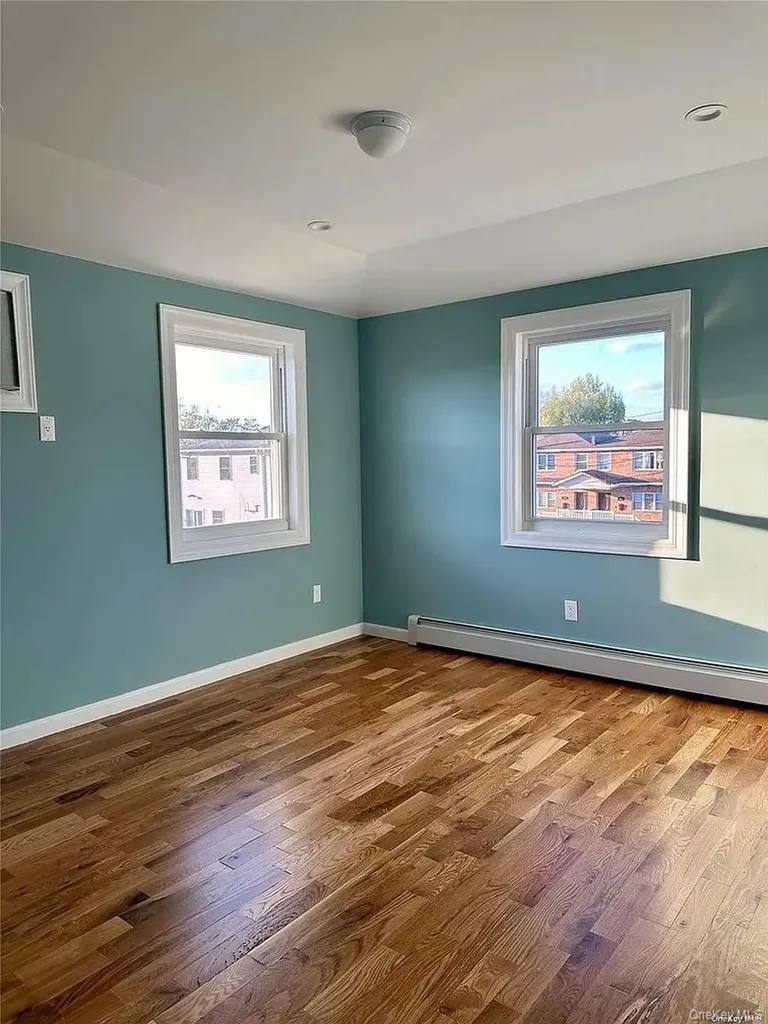 10211 164th Avenue Howard Beach NY 11414