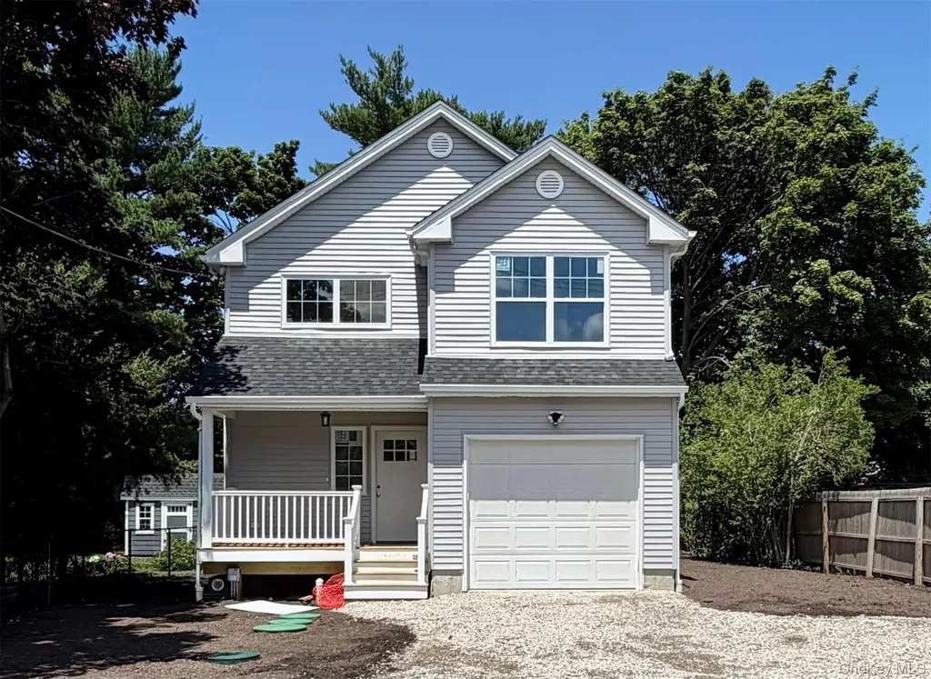 102 Pulaski Road East Northport NY 11731