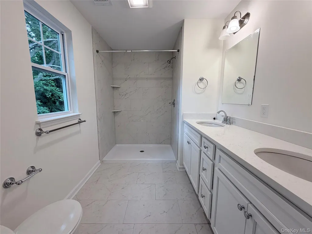 102 Pulaski Road East Northport NY 11731