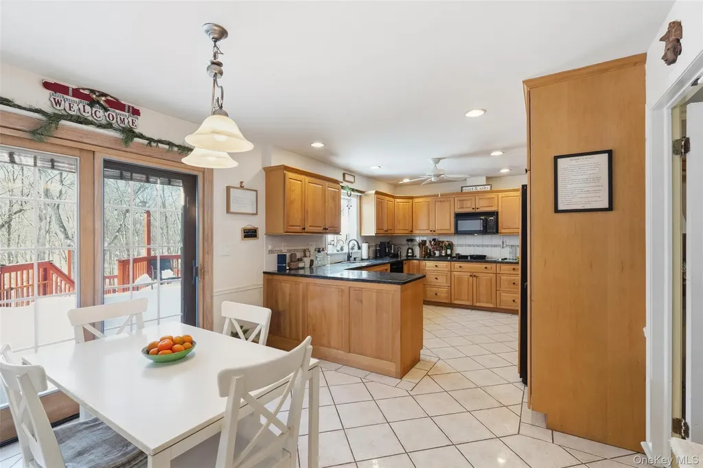 17 Birch Hill Putnam Valley NY 10579