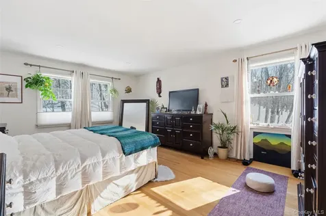 17 Birch Hill Putnam Valley NY 10579