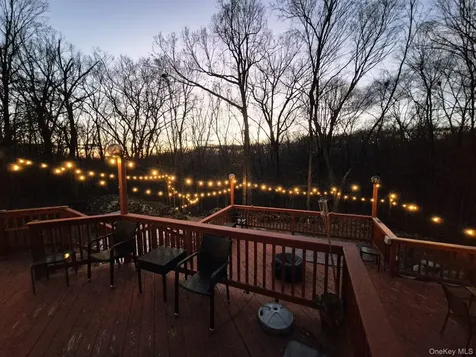 17 Birch Hill Putnam Valley NY 10579