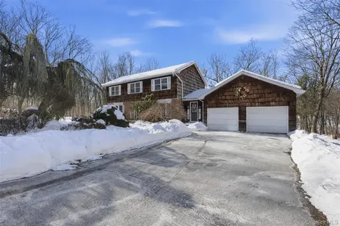 17 Birch Hill Putnam Valley NY 10579