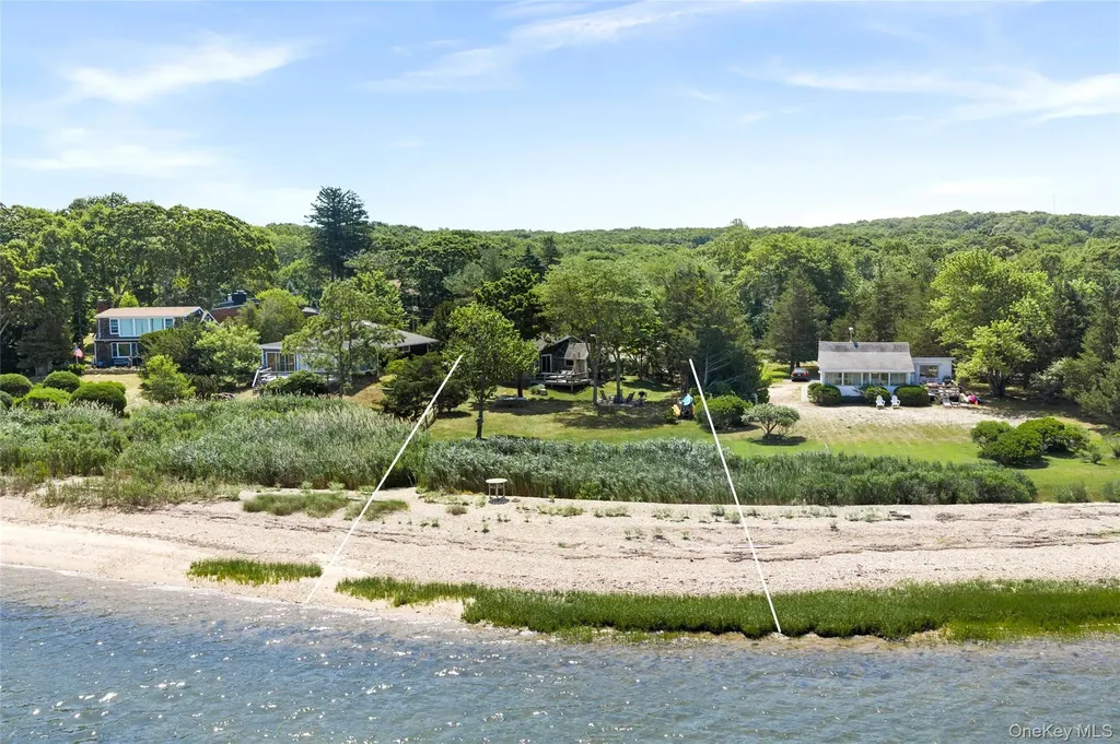 21 Breeze Hill Road East Hampton NY 11937