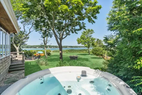 21 Breeze Hill Road East Hampton NY 11937
