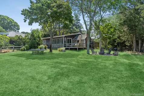 21 Breeze Hill Road East Hampton NY 11937