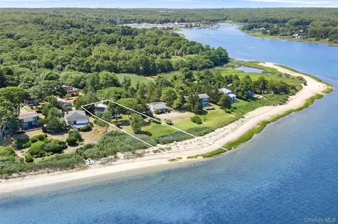 21 Breeze Hill Road East Hampton NY 11937