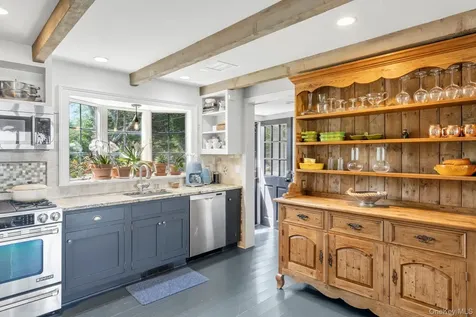 21 Breeze Hill Road East Hampton NY 11937