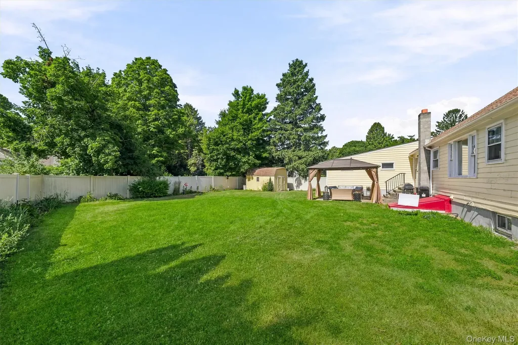 13 Calmer Place Hyde Park NY 12538