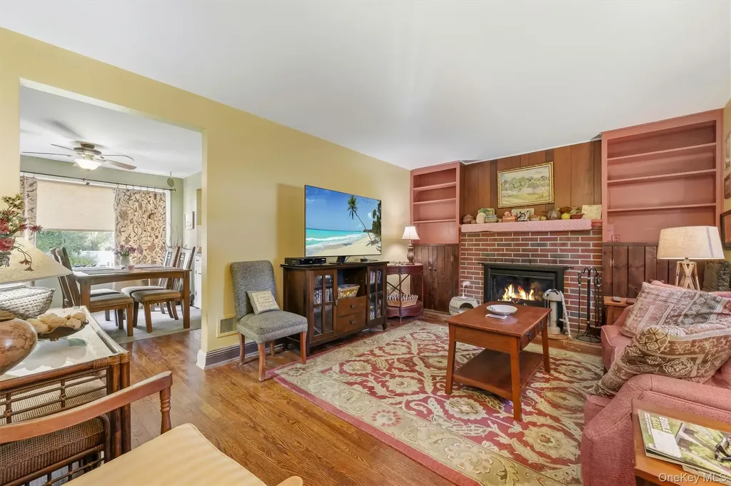 13 Calmer Place Hyde Park NY 12538