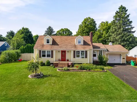 13 Calmer Place Hyde Park NY 12538