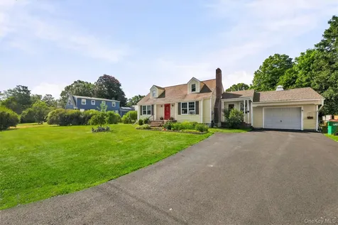 13 Calmer Place Hyde Park NY 12538