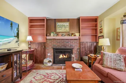 13 Calmer Place Hyde Park NY 12538