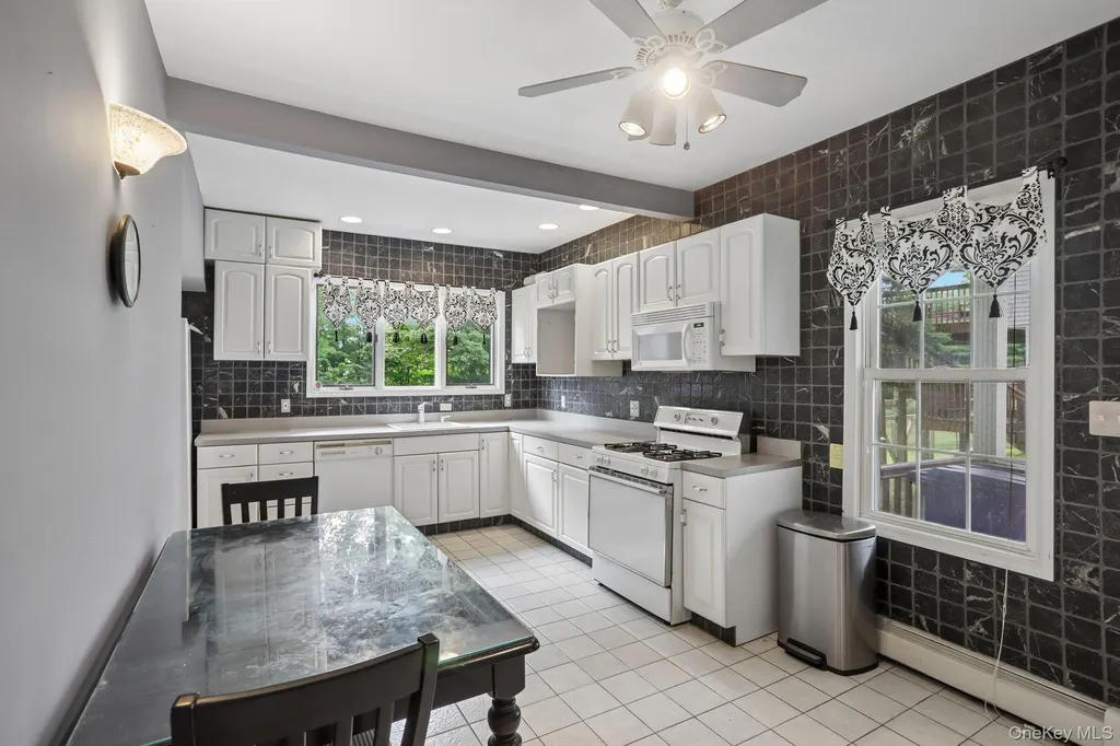 8 Sunset Heights Monroe NY 10950