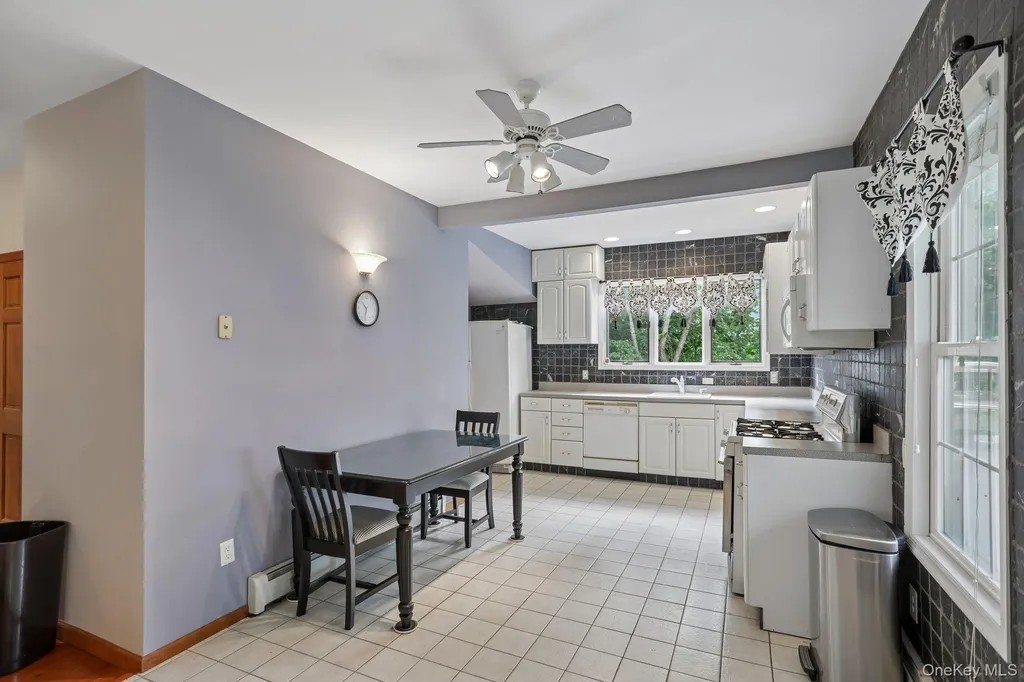 8 Sunset Heights Monroe NY 10950