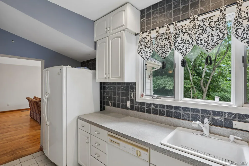 8 Sunset Heights Monroe NY 10950