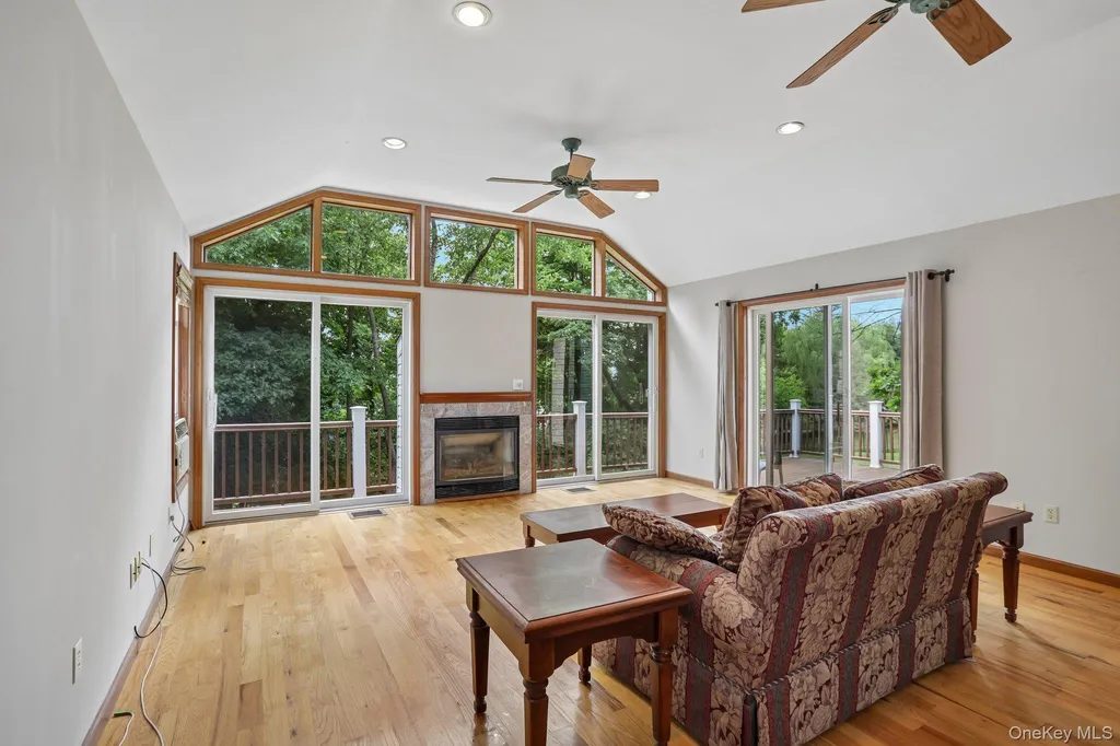 8 Sunset Heights Monroe NY 10950