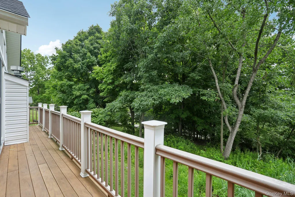 8 Sunset Heights Monroe NY 10950