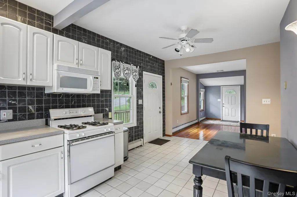 8 Sunset Heights Monroe NY 10950