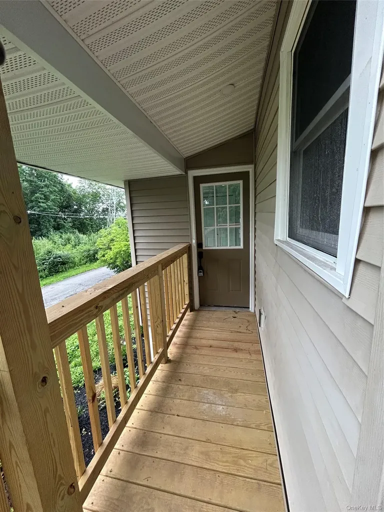 19 Dykes Park Road Nanuet NY 10954