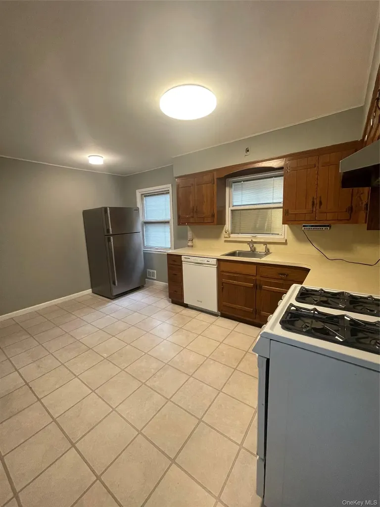27 Harding Pearl River NY 10965