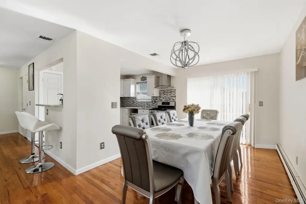 10 Carman Boulevard Massapequa NY 11758