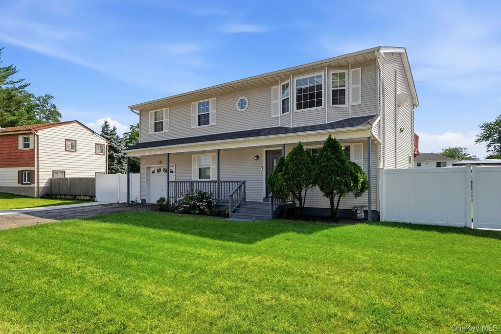 10 Carman Boulevard Massapequa NY 11758