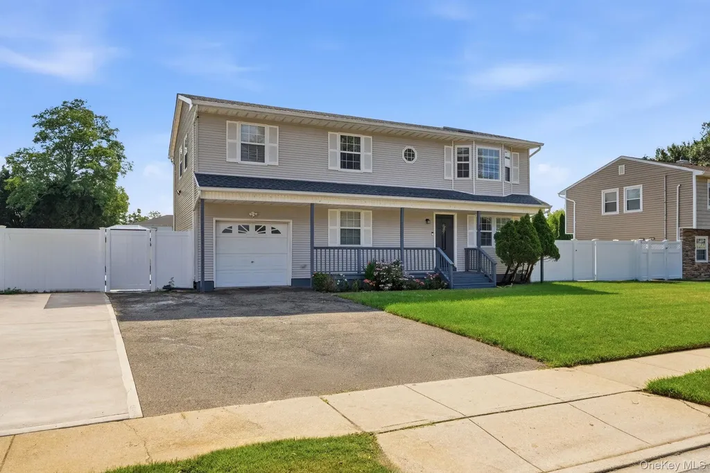 10 Carman Boulevard Massapequa NY 11758