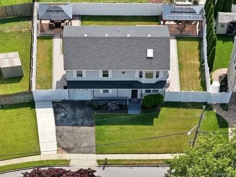 10 Carman Boulevard Massapequa NY 11758